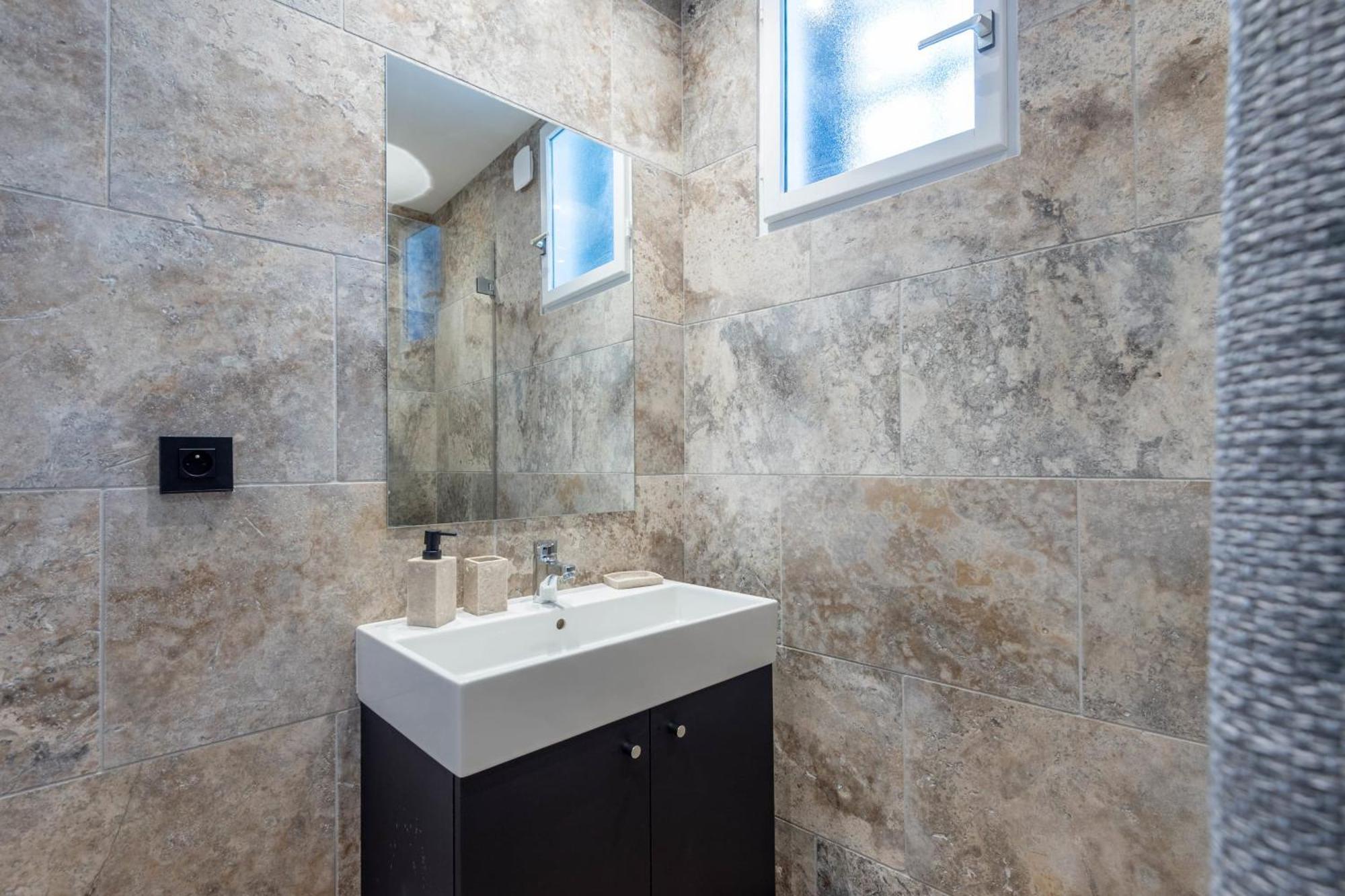 Le Beau Marcy - Contemporary City Centre Flat Annecy Exteriör bild